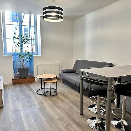 Appartement Calme Au Coeur De La Ville Lons-le-Saunier Eksteriør bilde